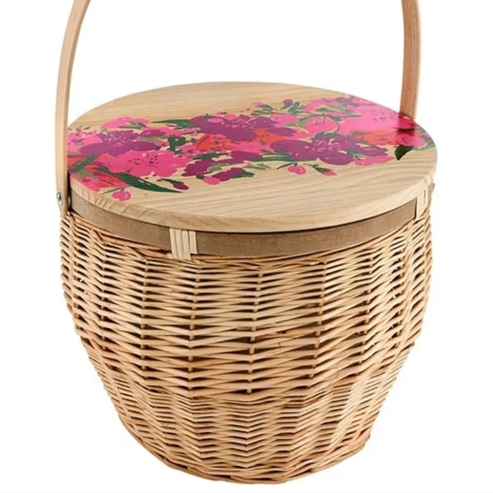 Santa Barbara Design Picnic Easter Basket Fully Insulated Large $120 New Read